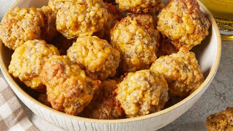 Trending Recipe: How to Make Sausage Balls Step-by-Step